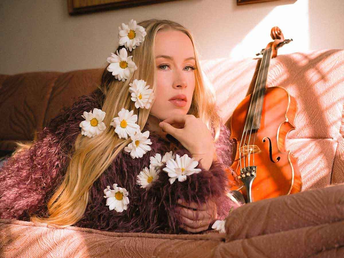 Grammy-Winning Fiddler and Songwriter Bronwyn