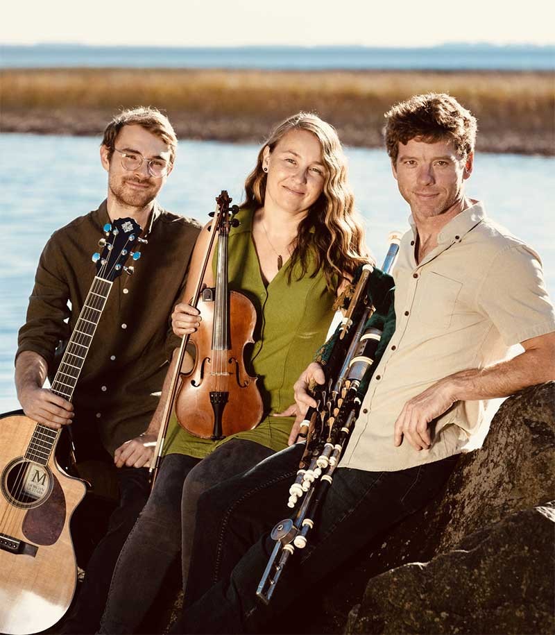 International Folk Trio Grosse Isle
