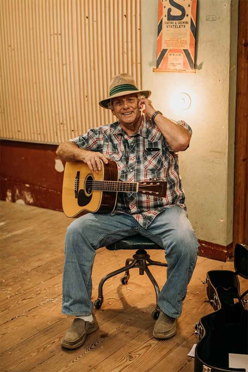 Father of The Avett Brothers Performs In Cambridge