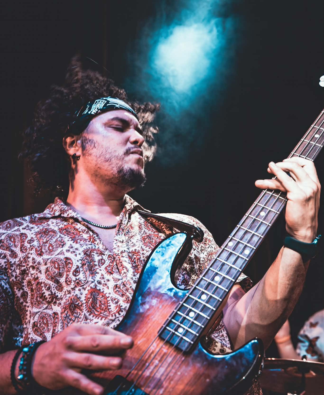 Joe Donnelly Brings High-Energy Rock & Storytelling to Bishop Hill